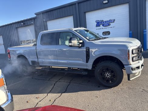 New 2026 Ford F350 Lariat w/ Black Appearance Package AWD/4WD image 2