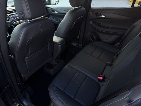 Used 2023 Buick Encore GX Essence w/ Experience Buick Package image 18