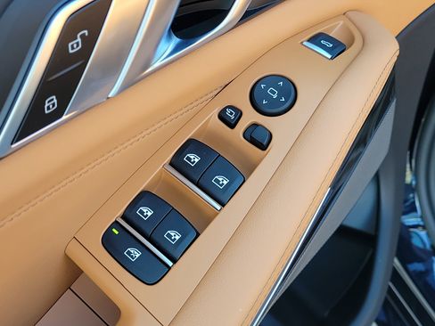 New 2026 BMW X5 xDrive40i w/ M Sport Package image 16