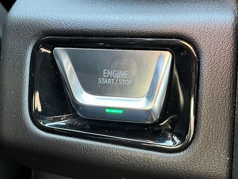 Used 2025 GMC Yukon Denali image 29