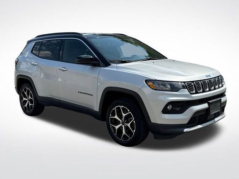 Used 2025 Jeep Compass Limited AWD/4WD image 9