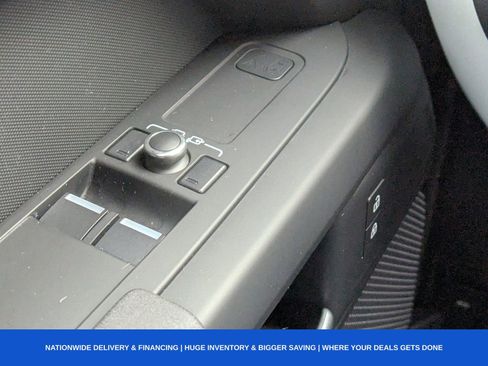 Used 2022 Land Rover Defender 90 image 33