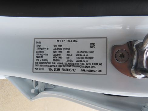 Used 2025 Tesla Model 3 Performance AWD/4WD image 27