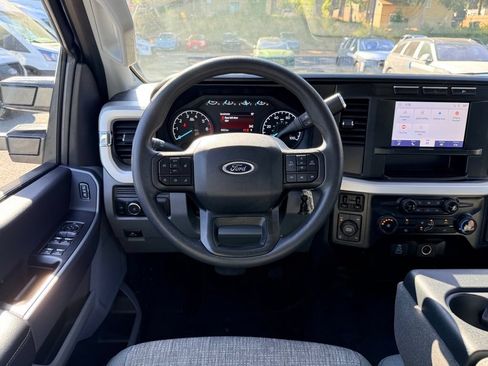 Used 2024 Ford F350 XLT AWD/4WD image 10