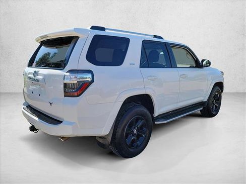Used 2019 Toyota 4Runner SR5 AWD/4WD image 5