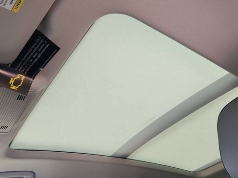 New 2026 Volkswagen Tiguan SE image 16