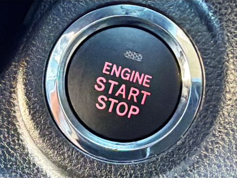 Used 2025 Subaru Outback Premium w/ Popular Package #1A image 36