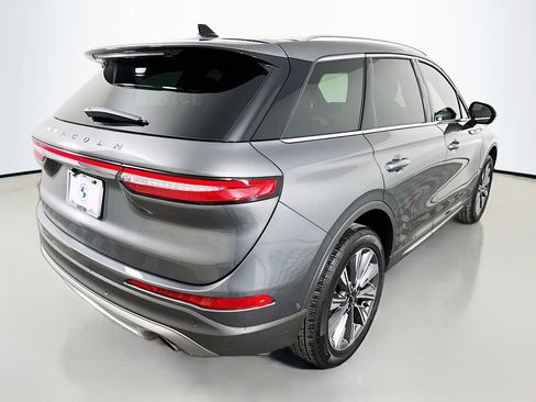 Used 2022 Lincoln Corsair Reserve w/ Elements Package FWD image 5