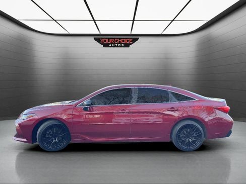Used 2019 Toyota Avalon Touring w/ Advanced Safety Package image 2