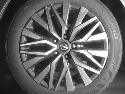 Used 2025 Nissan Altima 2.5 SV FWD image 14