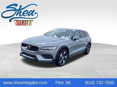 Used 2025 Volvo V60 B5 Cross Country Plus