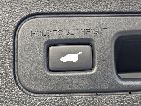 Used 2023 Honda Odyssey Touring image 14