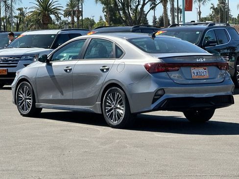 Used 2023 Kia Forte GT-Line w/ GT-Line Premium Package FWD image 5