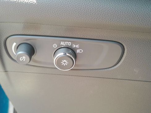 Certified 2023 Buick Envision Essence FWD image 22