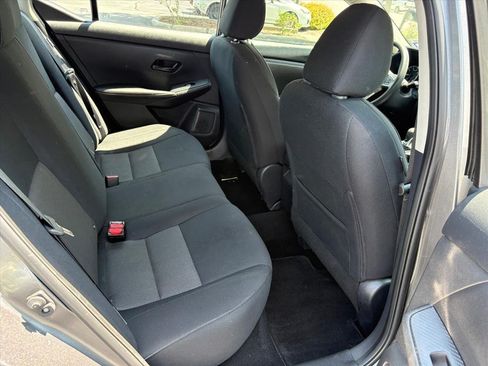 Used 2024 Nissan Sentra SV FWD image 17