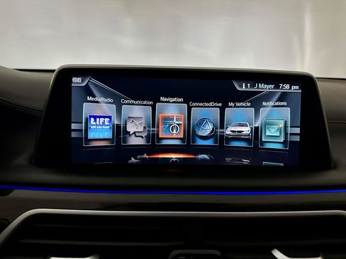 Used 2017 BMW 740i RWD image 28