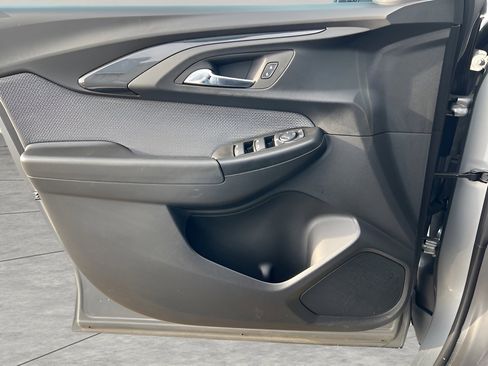 Used 2023 Chevrolet TrailBlazer LT w/ Convenience Package image 24