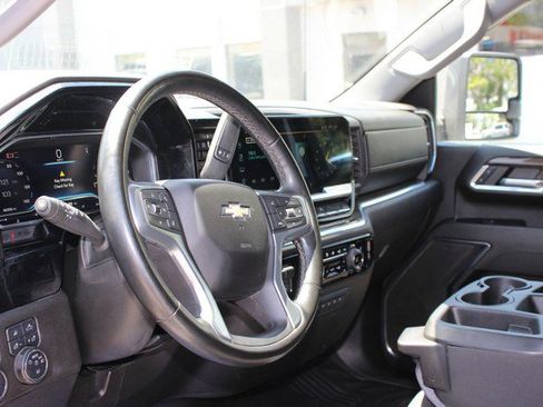 Used 2024 Chevrolet Silverado 3500 LT w/ Convenience Package AWD/4WD image 11
