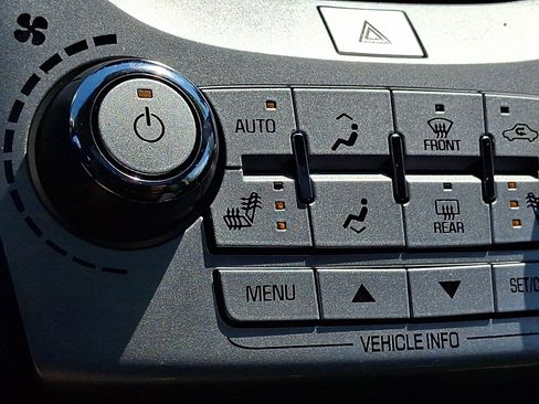Used 2016 Chevrolet Equinox LT w/ Convenience Package AWD/4WD image 24