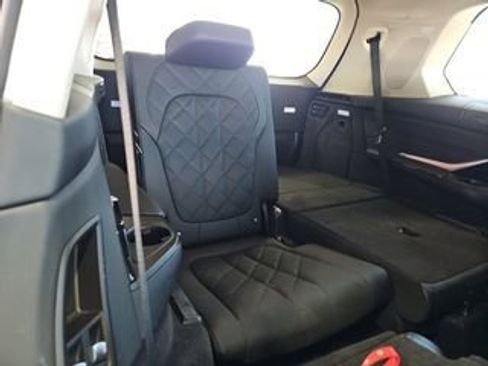 Used 2025 BMW X7 xDrive40i AWD/4WD image 6