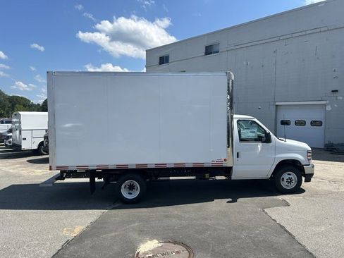 New 2026 Ford E-450 and Econoline 450 Super Duty w/ Power Equipment Group image 2