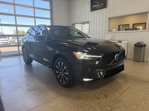 Used 2023 Volvo XC60 B5 Plus AWD/4WD image 7