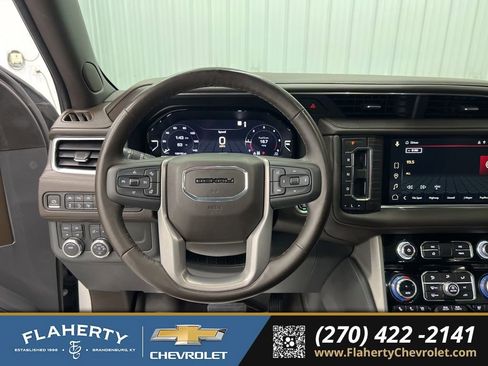 Used 2023 GMC Yukon XL Denali image 29