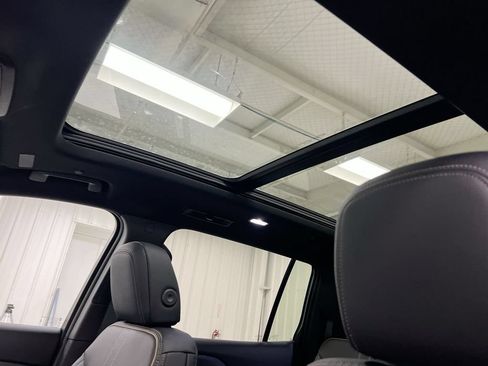 Used 2026 Chevrolet Traverse High Country w/ LPO, Floor Liner Package AWD/4WD image 19
