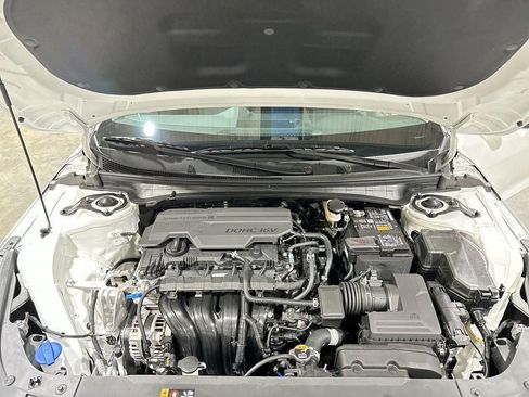 New 2025 Kia K4 LX image 18