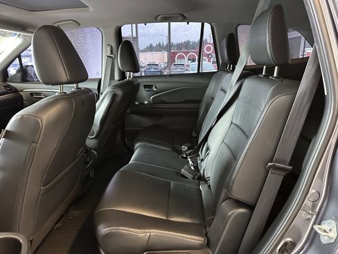 Used 2021 Honda Pilot Special Edition image 10