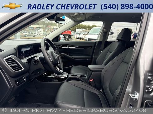 Used 2025 Kia Seltos EX image 3