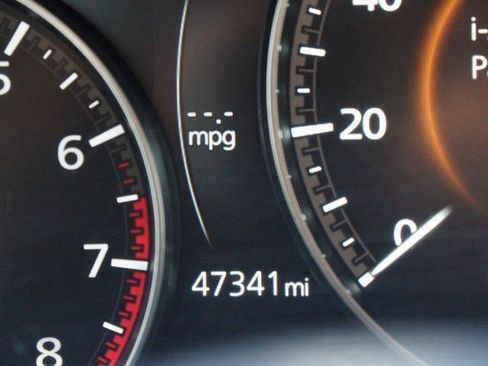 Used 2024 MAZDA MAZDA3 s image 4