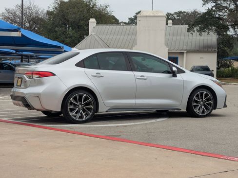 Used 2020 Toyota Corolla SE image 4