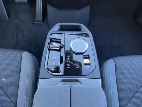 Used 2026 BMW iX xDrive60 w/ M Sport Package image 28