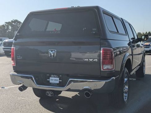 Used 2017 RAM 1500 Laramie w/ Convenience Group AWD/4WD image 3