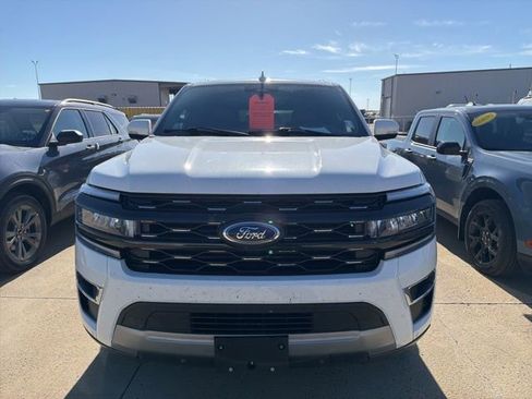 Used 2024 Ford Expedition Max Limited AWD/4WD image 6