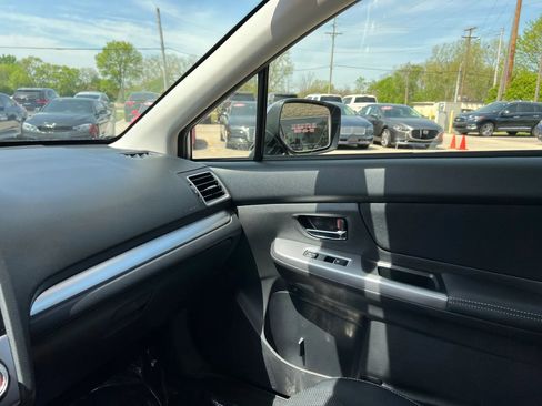 Used 2015 Subaru Crosstrek 2.0i Premium image 19