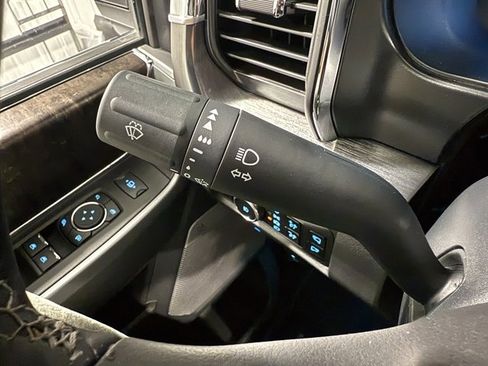 Used 2025 Ford F350 Lariat w/ Lariat Ultimate Package image 39