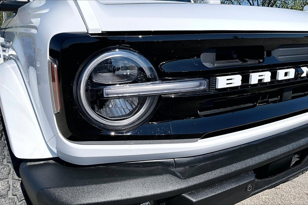 Used 2025 Ford Bronco Outer Banks AWD/4WD image 39