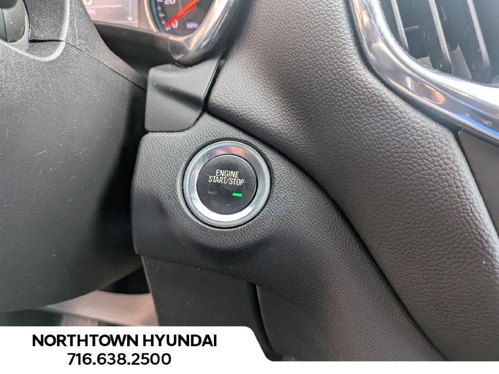 Used 2023 Chevrolet Equinox LT FWD image 14