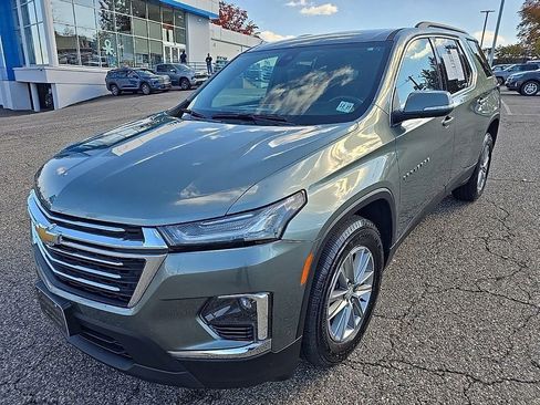 Used 2023 Chevrolet Traverse LT image 8