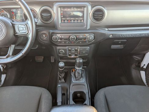 Used 2019 Jeep Wrangler Unlimited Sport S AWD/4WD image 7