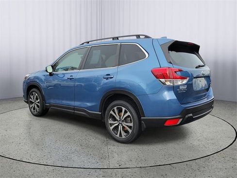 Used 2023 Subaru Forester Limited image 3