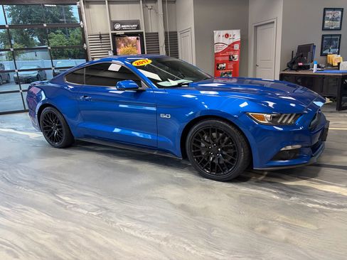 Used 2017 Ford Mustang GT Premium w/ Enhanced Security Package RWD image 27