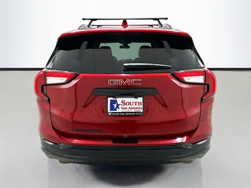 Used 2023 GMC Terrain SLE w/ Driver Convenience Package image 6