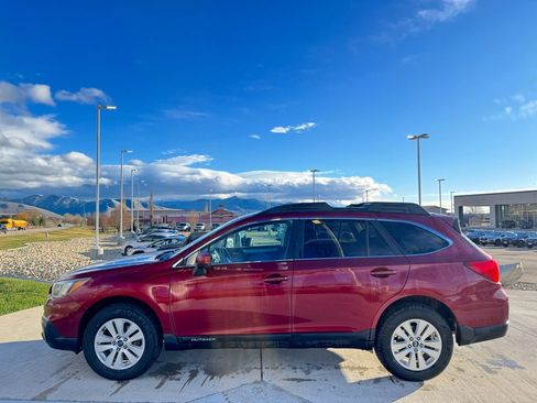 Used 2015 Subaru Outback 2.5i Premium image 2