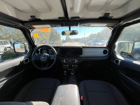 Used 2024 Jeep Wrangler Sport image 10