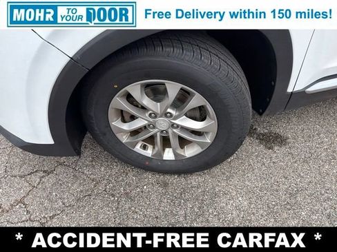 Used 2019 Hyundai Santa Fe SE FWD image 11