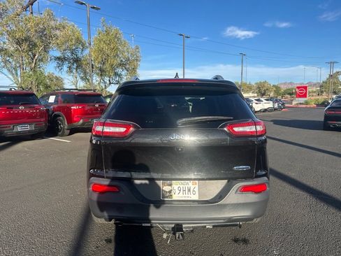 Used 2016 Jeep Cherokee Latitude FWD image 5