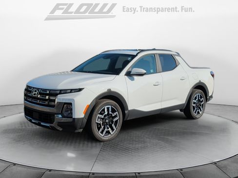 Used 2025 Hyundai Santa Cruz Limited AWD/4WD image 3